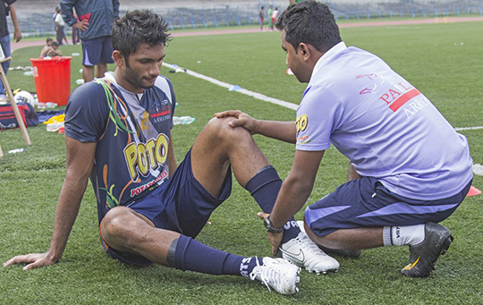 Prathamesh Injury (Photo - Soumalya Kr. De)